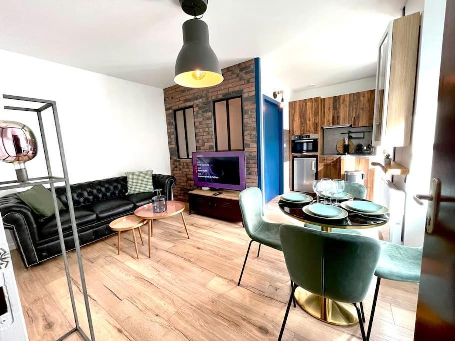 Le Charly - Magnifique Appartement Hypercentre Pau Exterior foto